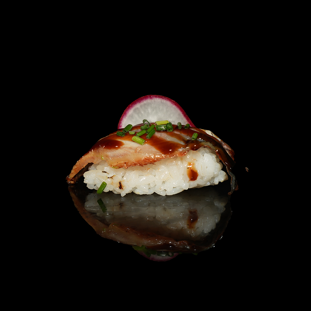 Nigiri anguila con salsa anguila 2u