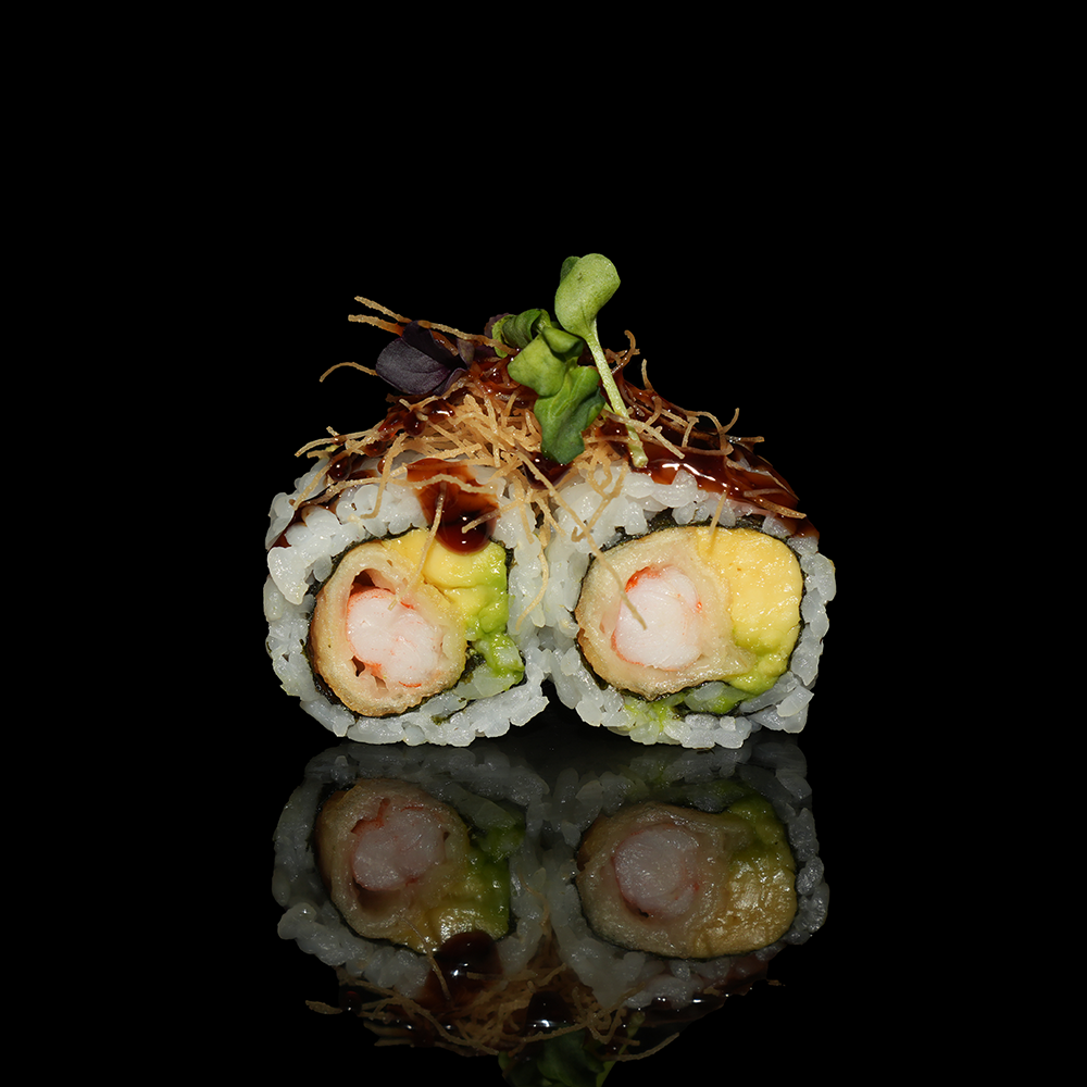 Uramaki ebi tempura aguacate kataifi salsa teriyaki 4u